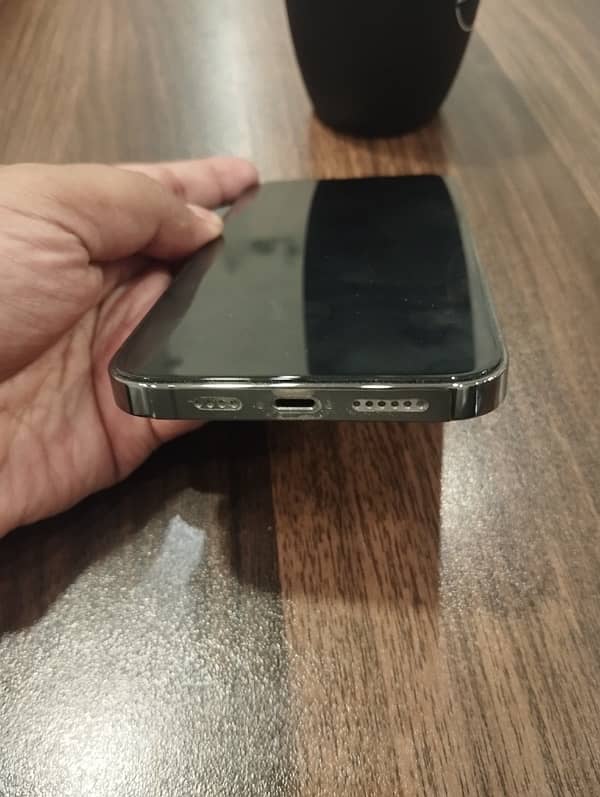 13 pro Max 128 GB 4