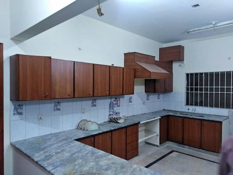 400 Yards Corner West-Open Upper Portion For Rent 15
