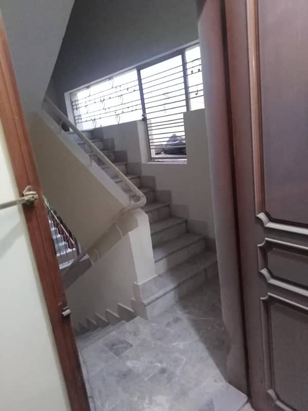 400 Yards Corner West-Open Upper Portion For Rent 1