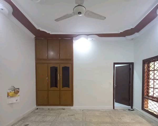 2700 Square Feet Lower Portion In Gulshan-E-Jamal Town Of Karachi Is Available For Rent 4