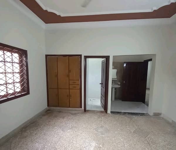 2700 Square Feet Lower Portion In Gulshan-E-Jamal Town Of Karachi Is Available For Rent 7