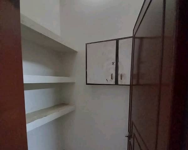 2700 Square Feet Lower Portion In Gulshan-E-Jamal Town Of Karachi Is Available For Rent 8