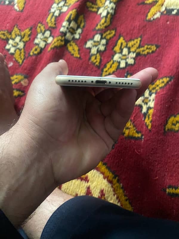 iphone 7 bypass 128GB Gold 2