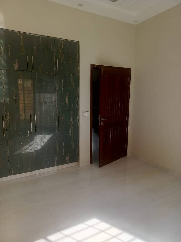 05 MARLA DESIGNER LUXURY SLIGHTLY USED BEAUTIFUL BUNGALOW AVAILABLE FOR RENT 1