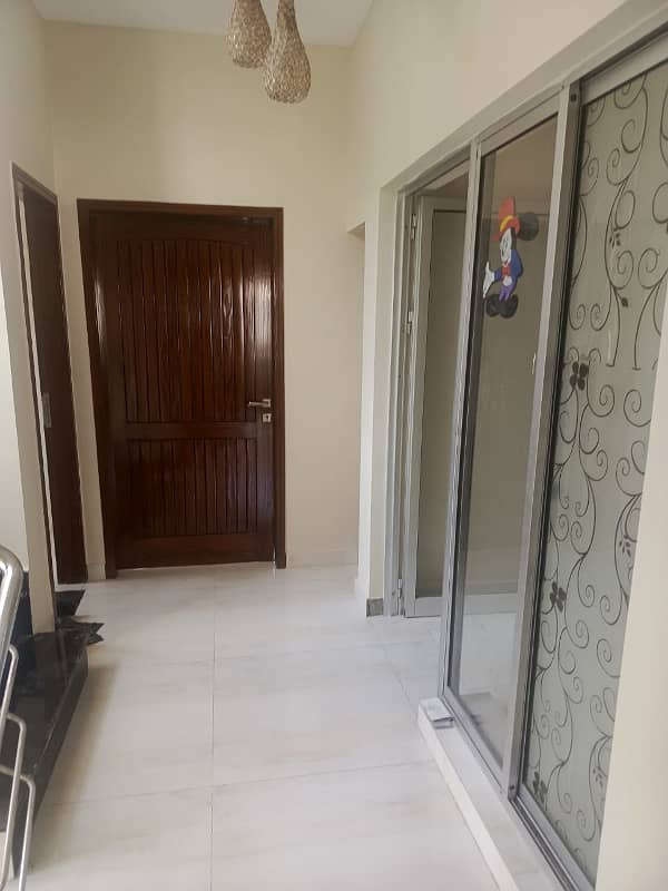 05 MARLA DESIGNER LUXURY SLIGHTLY USED BEAUTIFUL BUNGALOW AVAILABLE FOR RENT 12