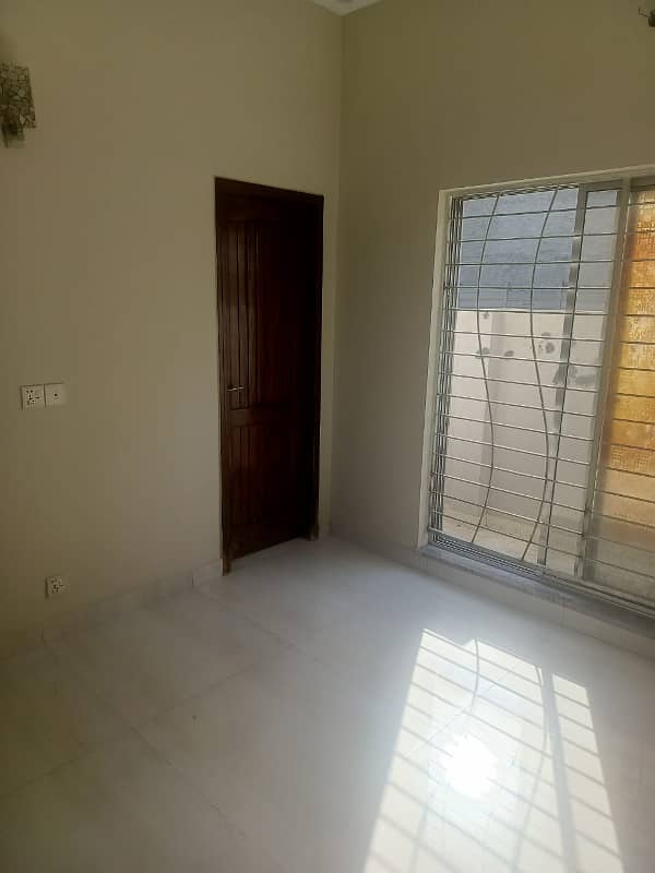 05 MARLA DESIGNER LUXURY SLIGHTLY USED BEAUTIFUL BUNGALOW AVAILABLE FOR RENT 14