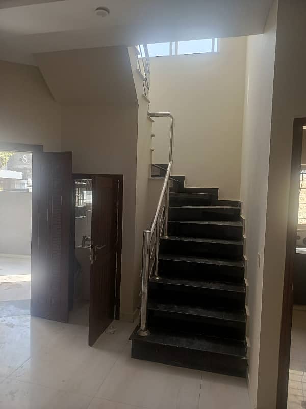 05 MARLA DESIGNER LUXURY SLIGHTLY USED BEAUTIFUL BUNGALOW AVAILABLE FOR RENT 17