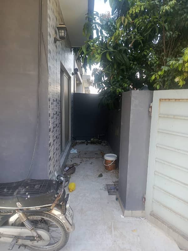 05 MARLA DESIGNER LUXURY SLIGHTLY USED BEAUTIFUL BUNGALOW AVAILABLE FOR RENT 19
