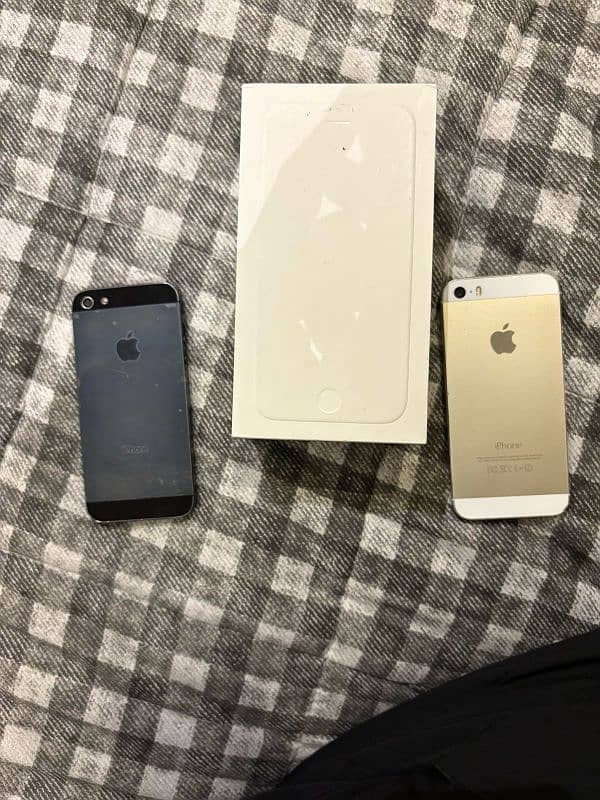 4 iPhone 1 Samsung 2 tablet 2