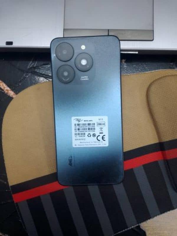 Itel A70 Pro 12/256 3
