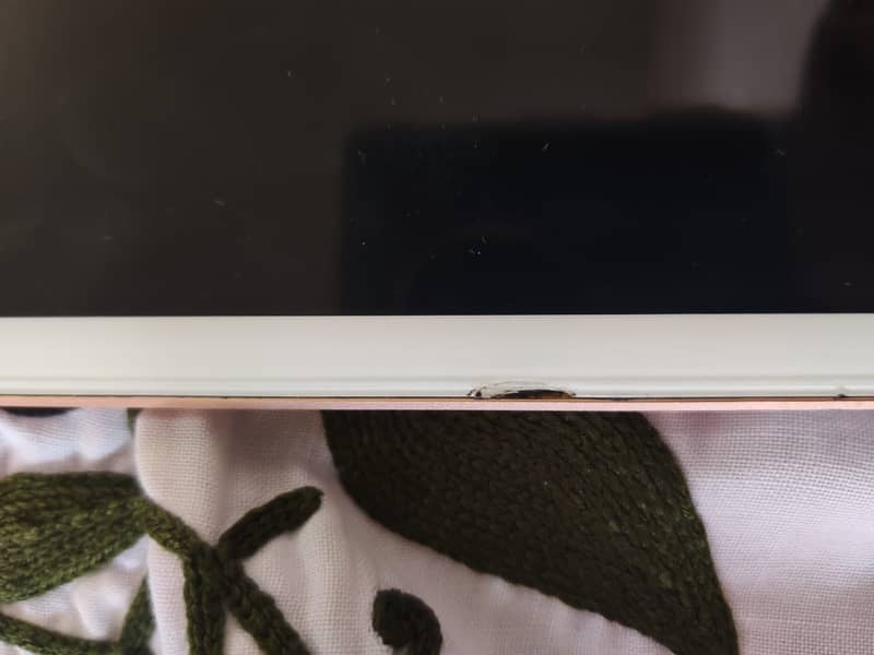 I pad 8 generation 32 gb 0