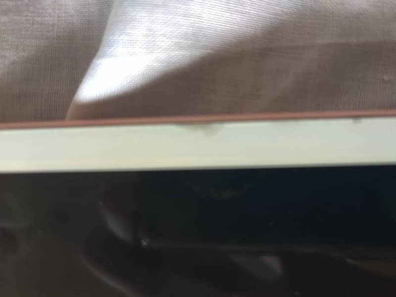 I pad 8 generation 32 gb 3