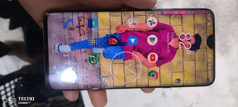 bag Tut gai hai aur touch bhi damage Hai @ Hui Hai Girne ki vajah se 2