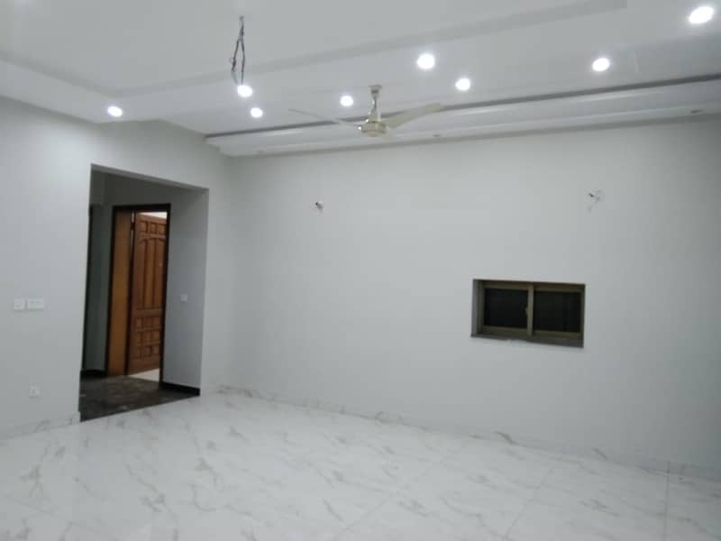 A Brand New Flat Of 12 Marla Available For Rent 11
