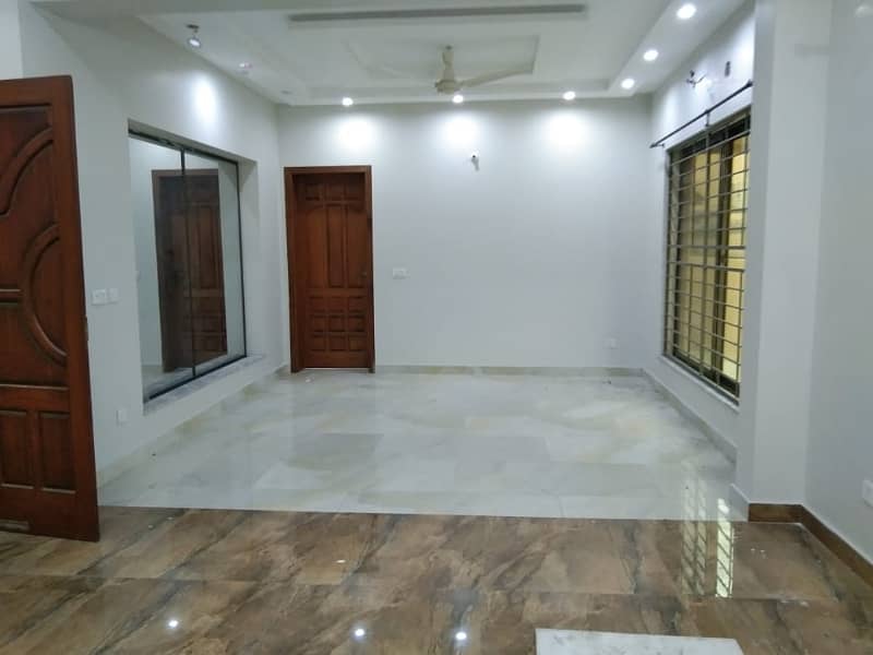 A Brand New Flat Of 12 Marla Available For Rent 13