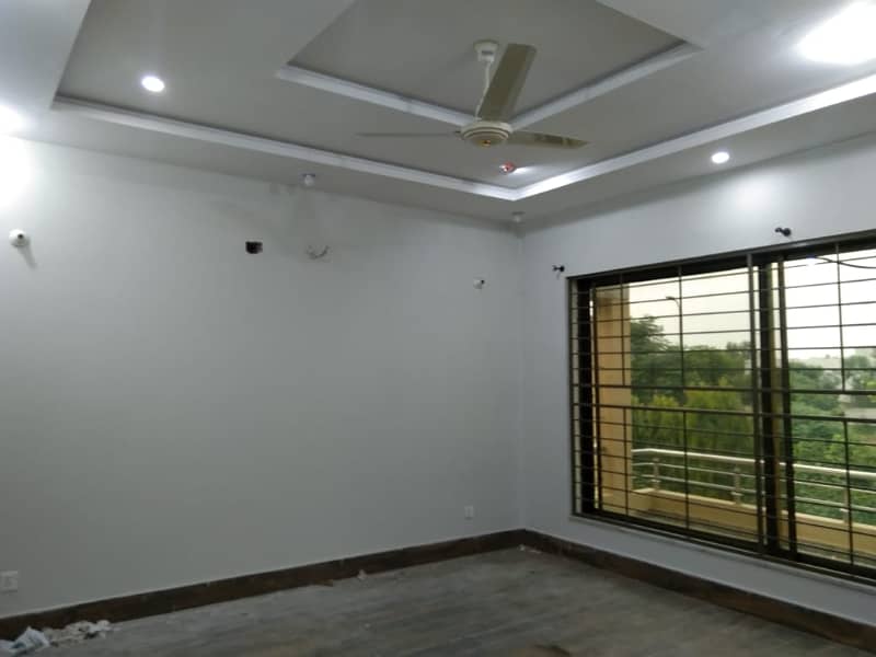 A Brand New Flat Of 12 Marla Available For Rent 15