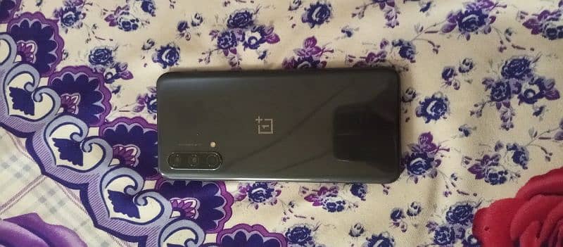 mobile all ok hai complete box hai 4
