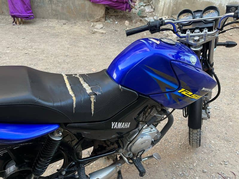 YAHAMA YBR 125G 3