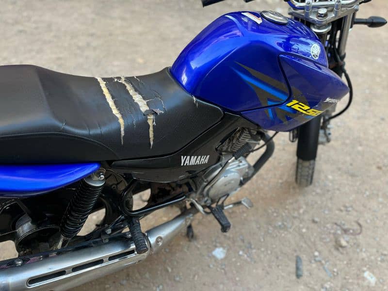 YAHAMA YBR 125G 9
