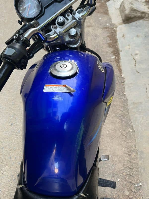 YAHAMA YBR 125G 10