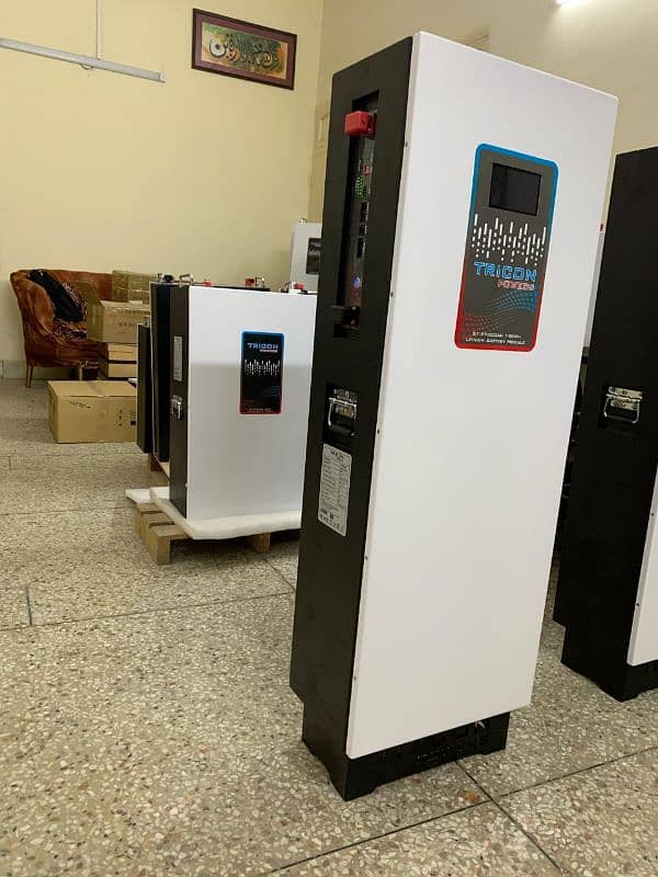 lithium batteries available 51.2v-300ah available 1