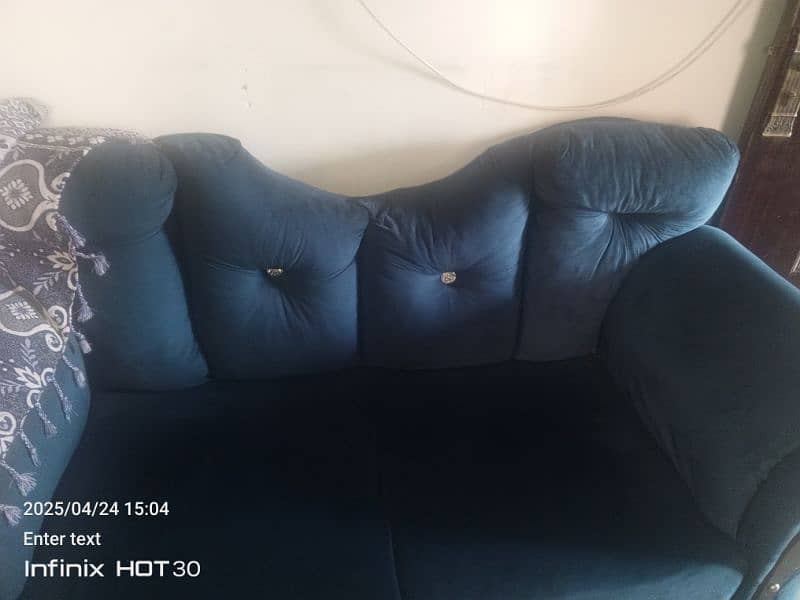 new condition sofa 0