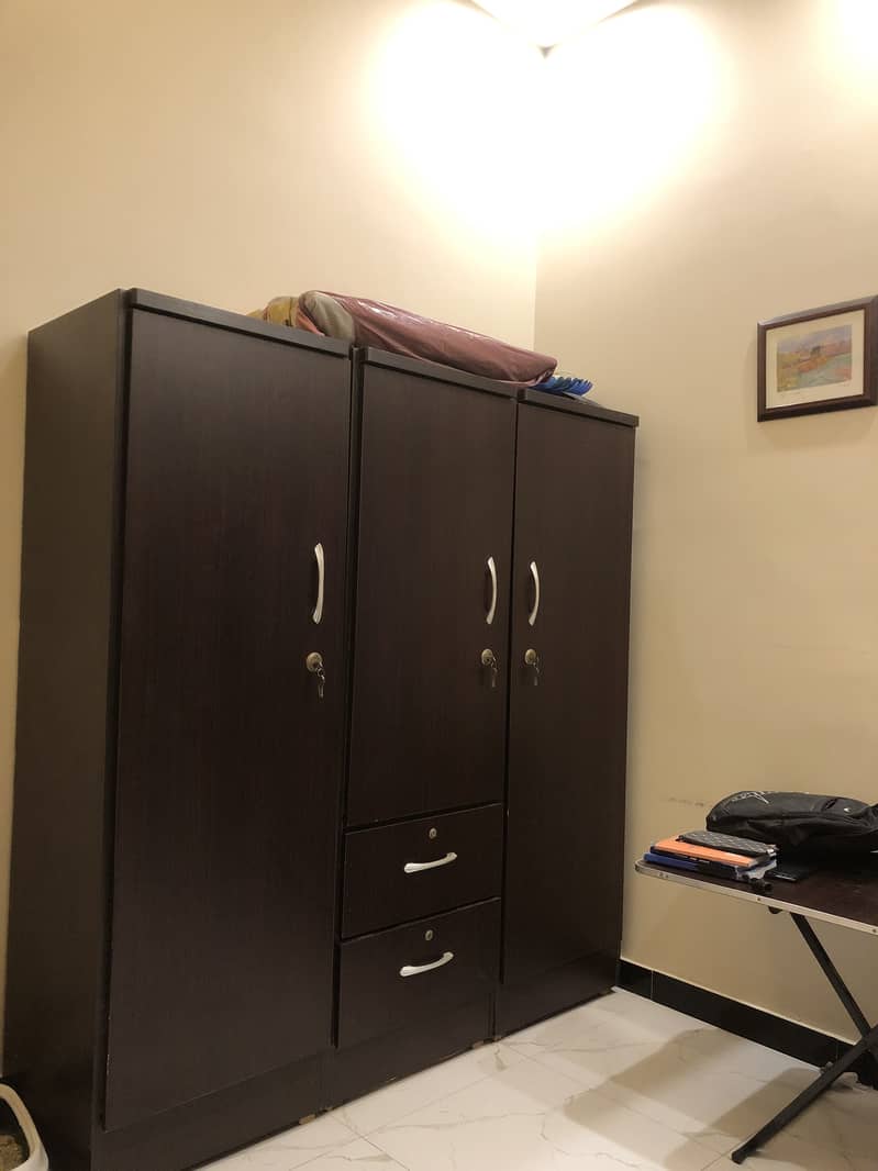 Double bed with 3 door wardrobe 2