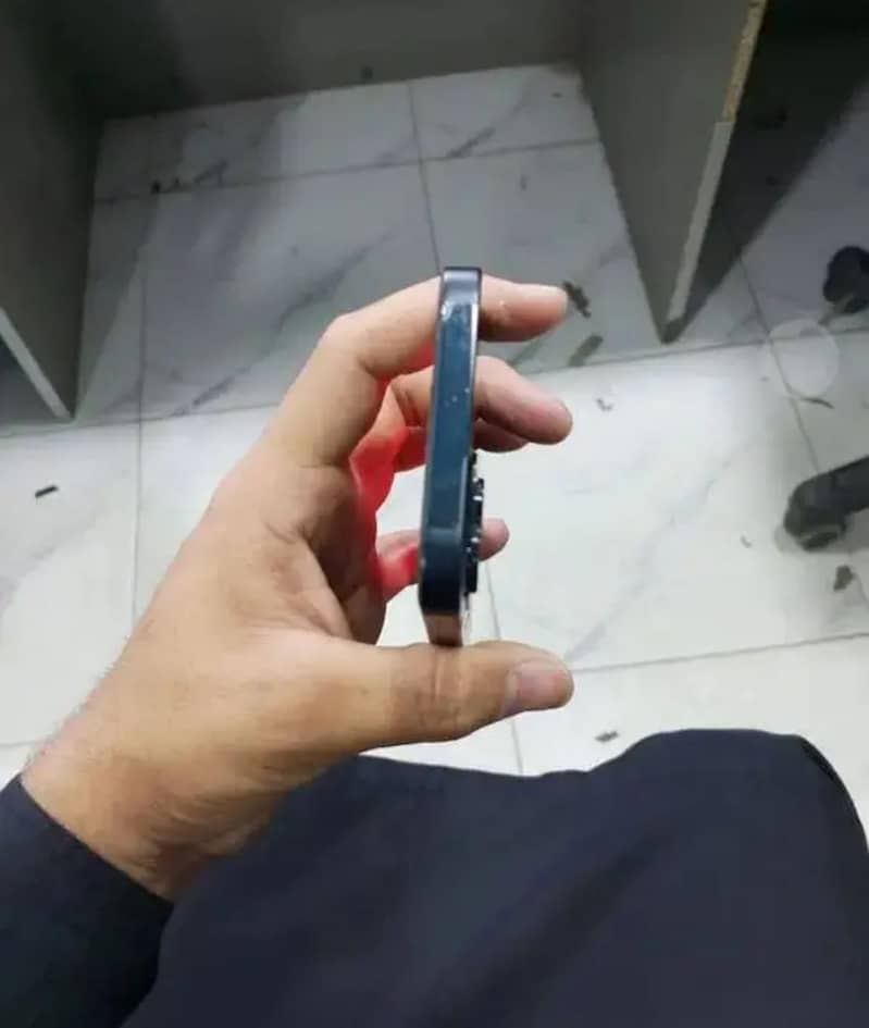 i phone 13 jv 128 GB water pack box cable sath han exchange possible h 3