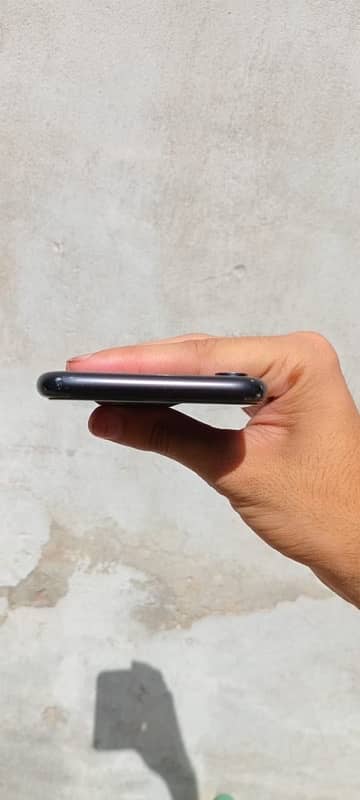 iPhone XR 64gb 7