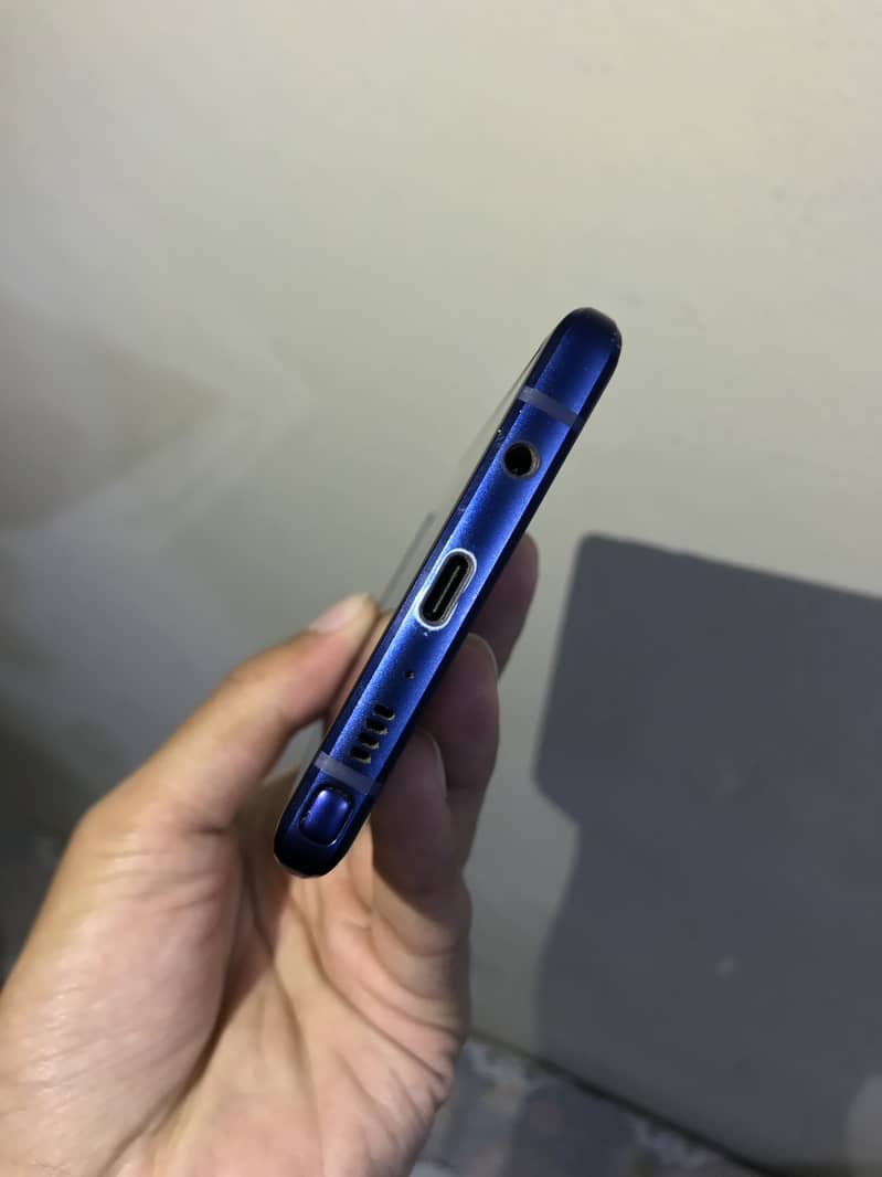 Samsung Note 9 6/128 4
