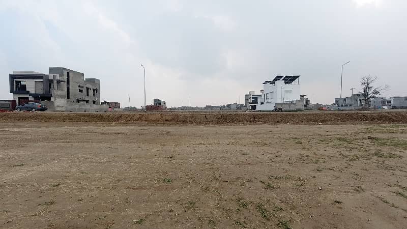 10 Marla Plot For Sale 10