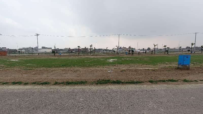 10 Marla Plot For Sale 0