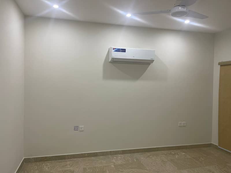 A Studio Apartment Of 355 Sq Ft Available For Rent 0