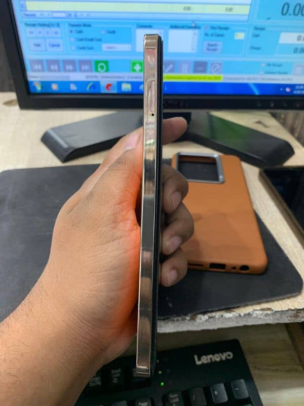 INFINIX NOTE 30 2