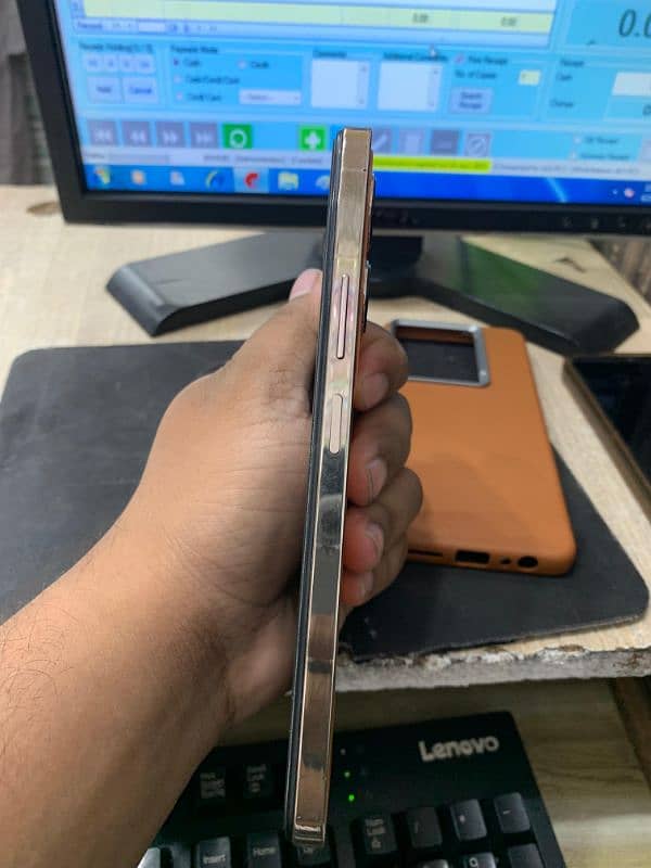 INFINIX NOTE 30 5