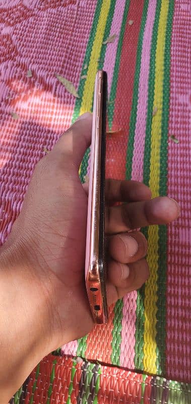 vivo v15 with popup selfie camera 4