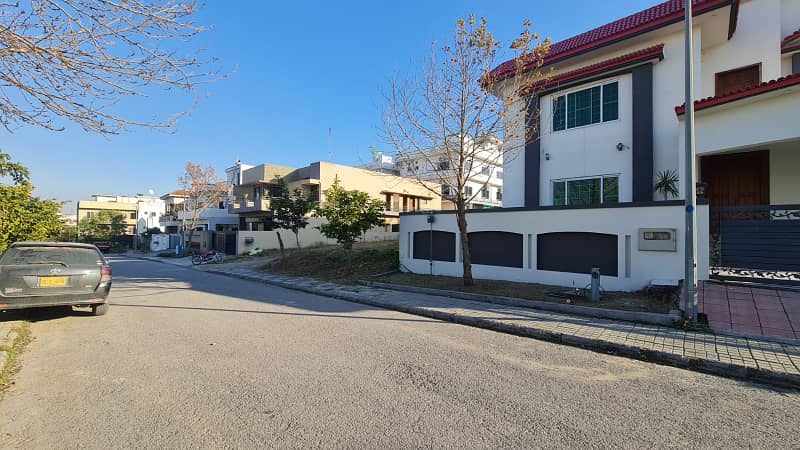 1 Kanal Triple Unit House for Rent in DHA PHASE-2 Islamabad 1