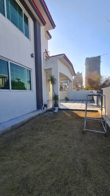 1 Kanal Triple Unit House for Rent in DHA PHASE-2 Islamabad 4