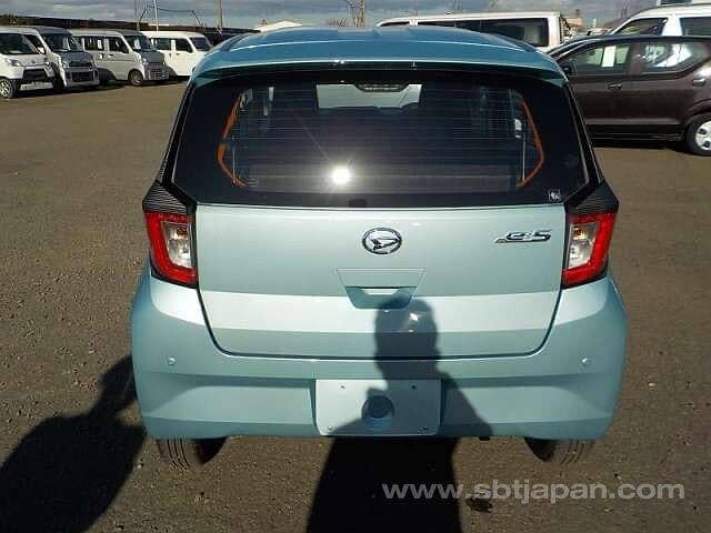 Daihatsu Mira L 2023 3