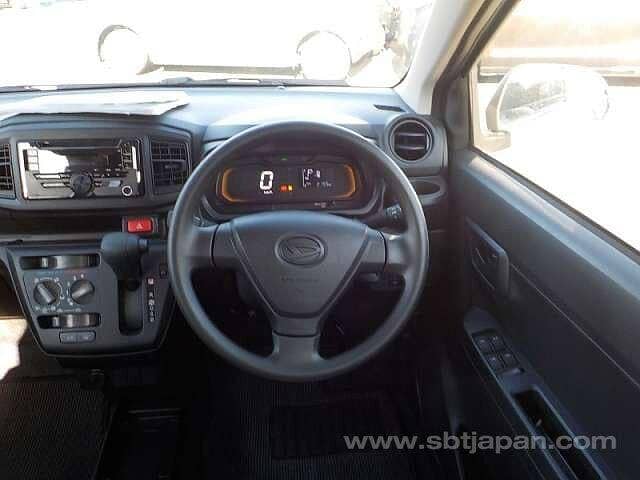 Daihatsu Mira L 2023 8