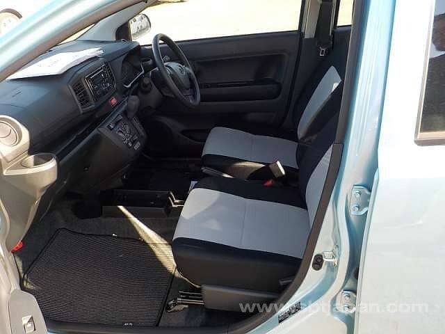 Daihatsu Mira L 2023 13