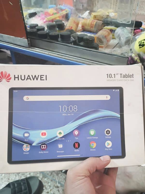 Huawei MediaPad T3 10   Model 2/16GB  sa screen pay line bhi hai 4