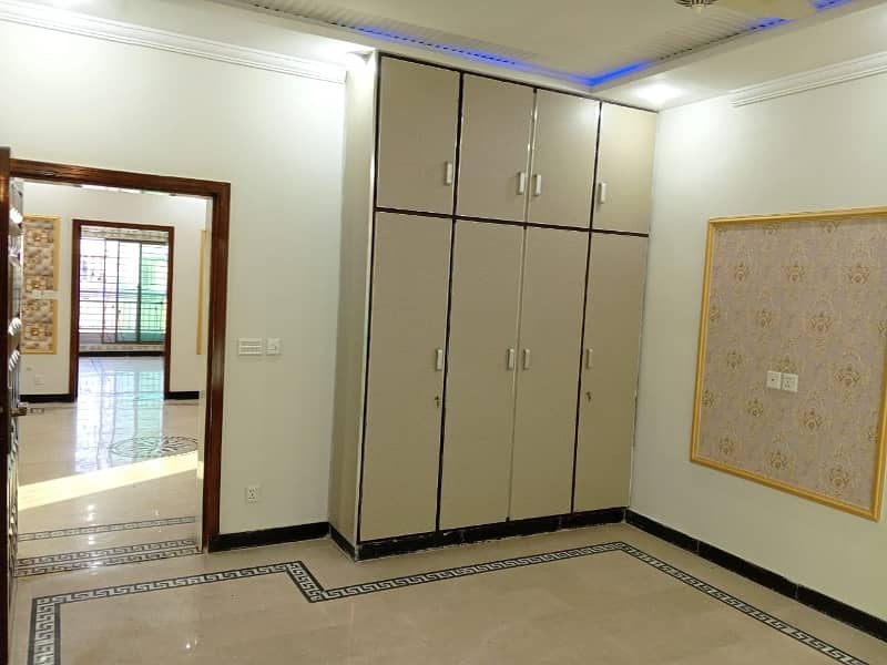 11MARLA BRAND NEW HOUSE FOR RENT CENTRAL BLOCK FIRST ENTRY VISIT ANY TIME MORE DETAILS CONTACT ME 7