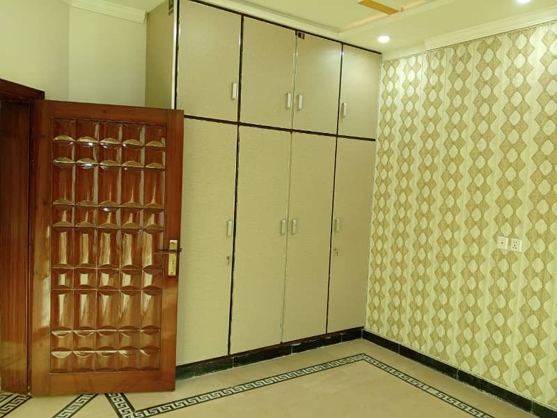 11MARLA BRAND NEW HOUSE FOR RENT CENTRAL BLOCK FIRST ENTRY VISIT ANY TIME MORE DETAILS CONTACT ME 9