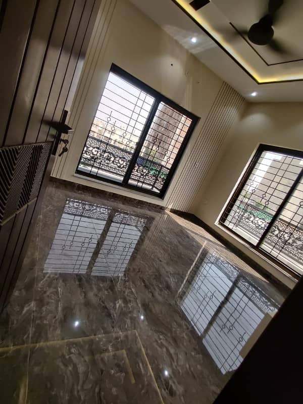 11MARLA BRAND NEW HOUSE FOR RENT CENTRAL BLOCK FIRST ENTRY VISIT ANY TIME MORE DETAILS CONTACT ME 20