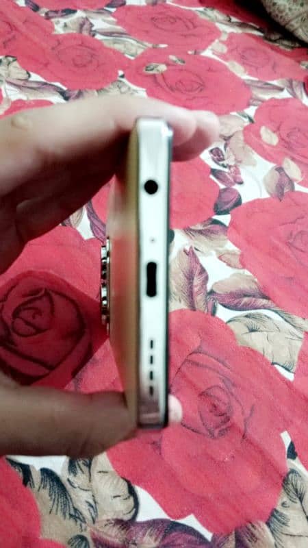 Infinix hot 40 pro A one mobile hy 10/10 8/256 12
