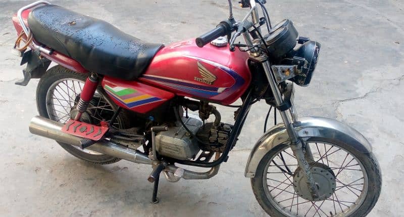 Honda CD100 0