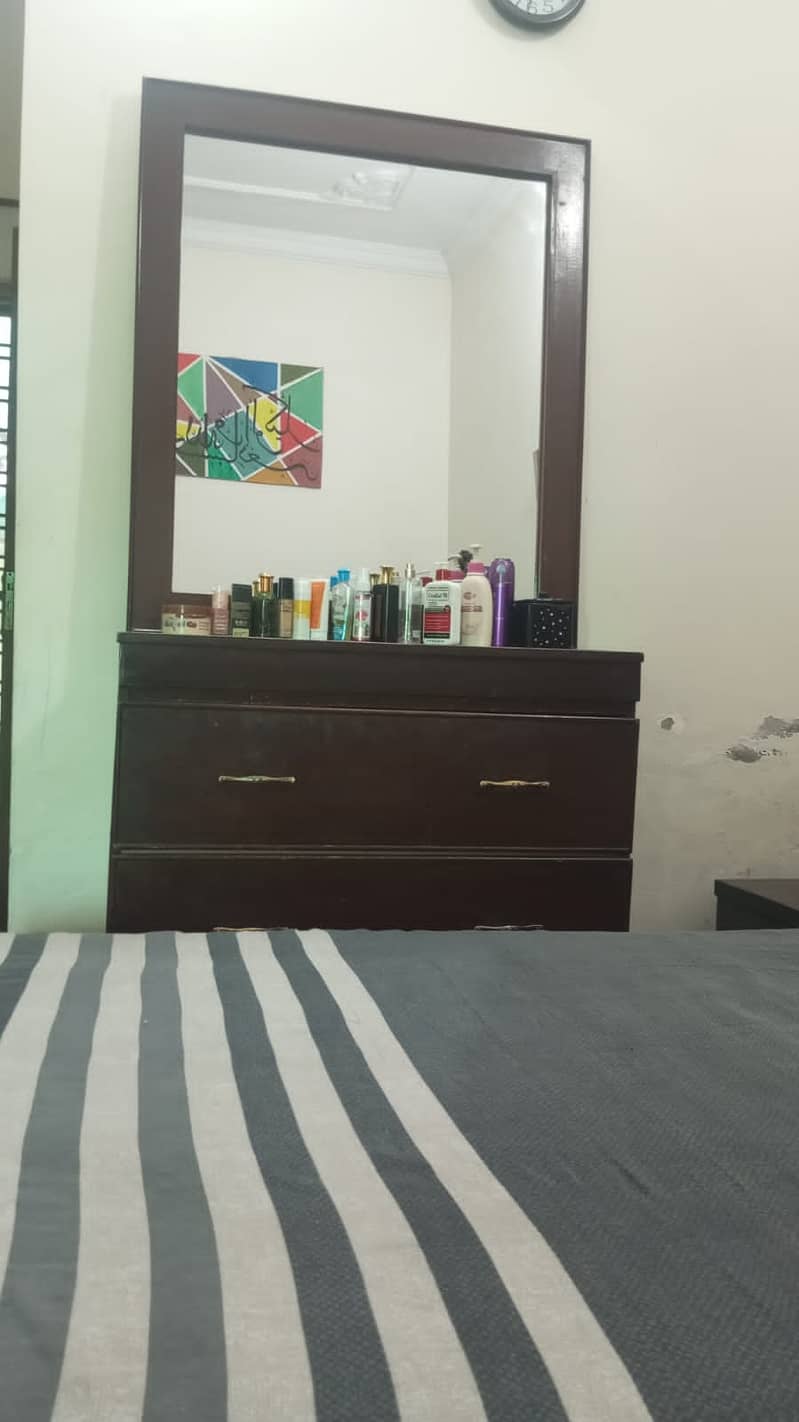King Size Bed with Side table with Dressing Table 4