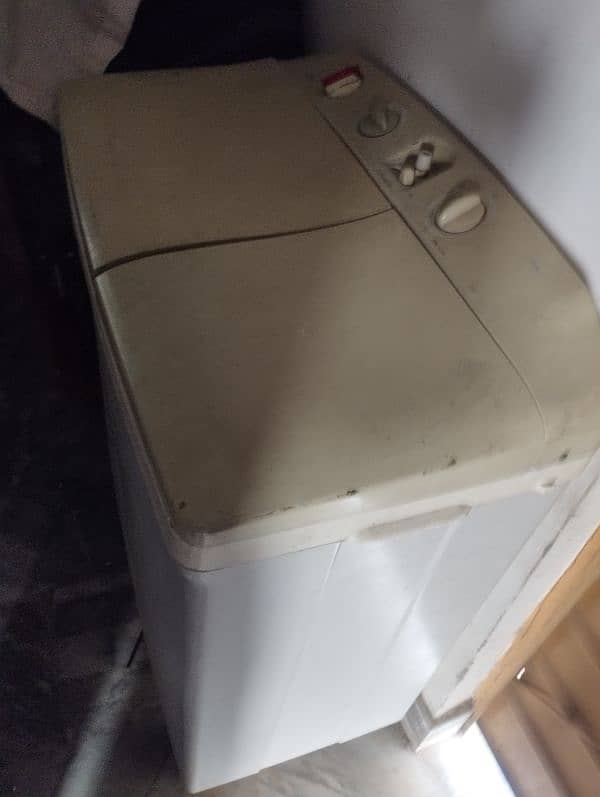 dowlanc washing machine with dryer 4