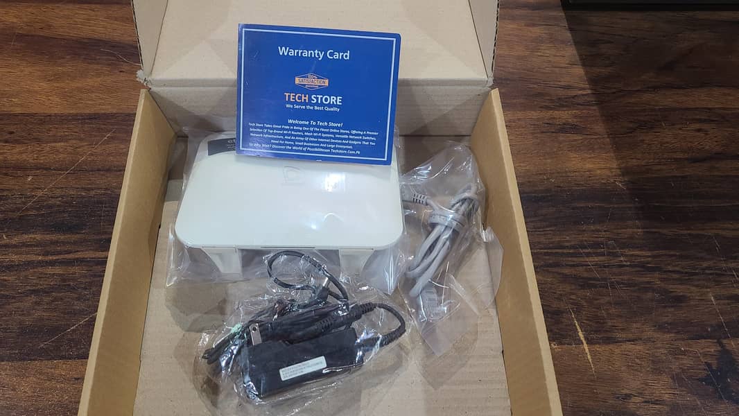Etisalat S3 AC 2100 Dual Band Wireless Gigabit Router (Renewed) 2